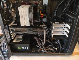 Intel Core i7-8700, 16 GB RAM, ASUS RX580 8GB