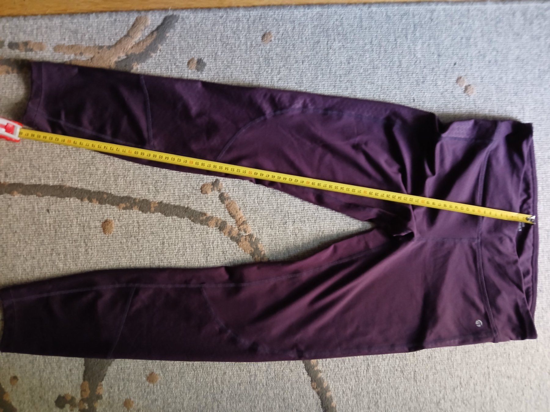 Leggings: Leggings Active Essentials by Tchibo violett Grösse M – Usato da Zürich venduto da ast_8nph