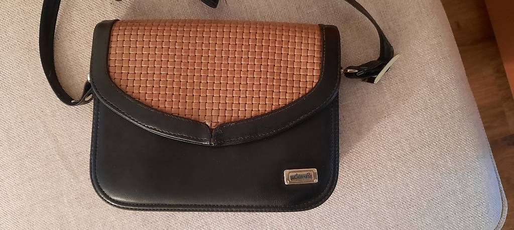 Borse da donna: Kleine Leder Tasche in Schwarz – Usato da Zürich venduto da Accuchek 1