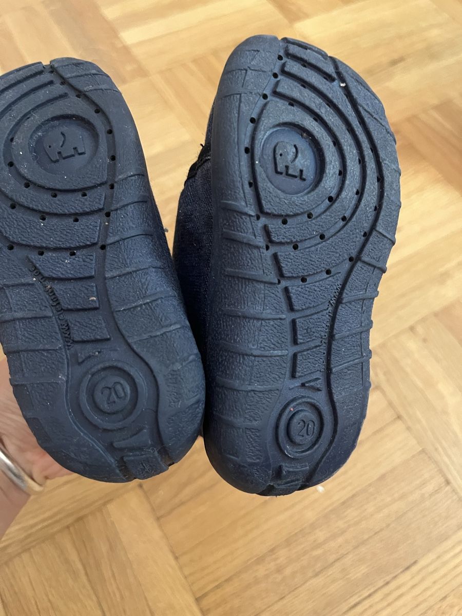 Scarpe per ragazzi: Pantoufles size 20 – Usato da Bellevue venduto da utilisatratice 1