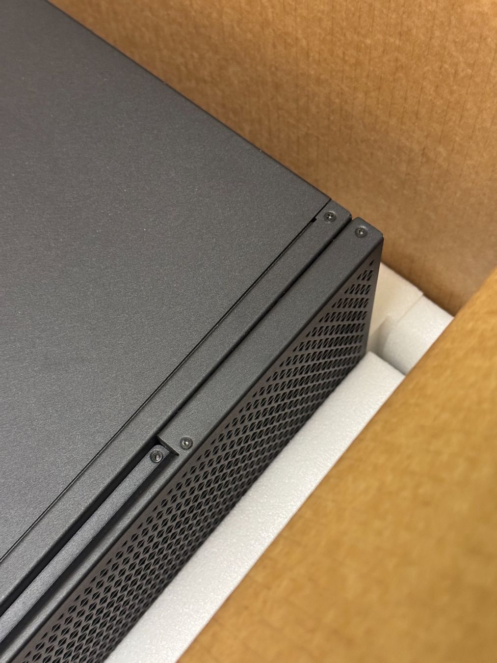 Custodie: SILVERSTONE Gehäuse RM52 ATX E-ATX mATX Mini-ITX – Nuovo (secondo la descrizione) da Basel venduto da Archi40 3