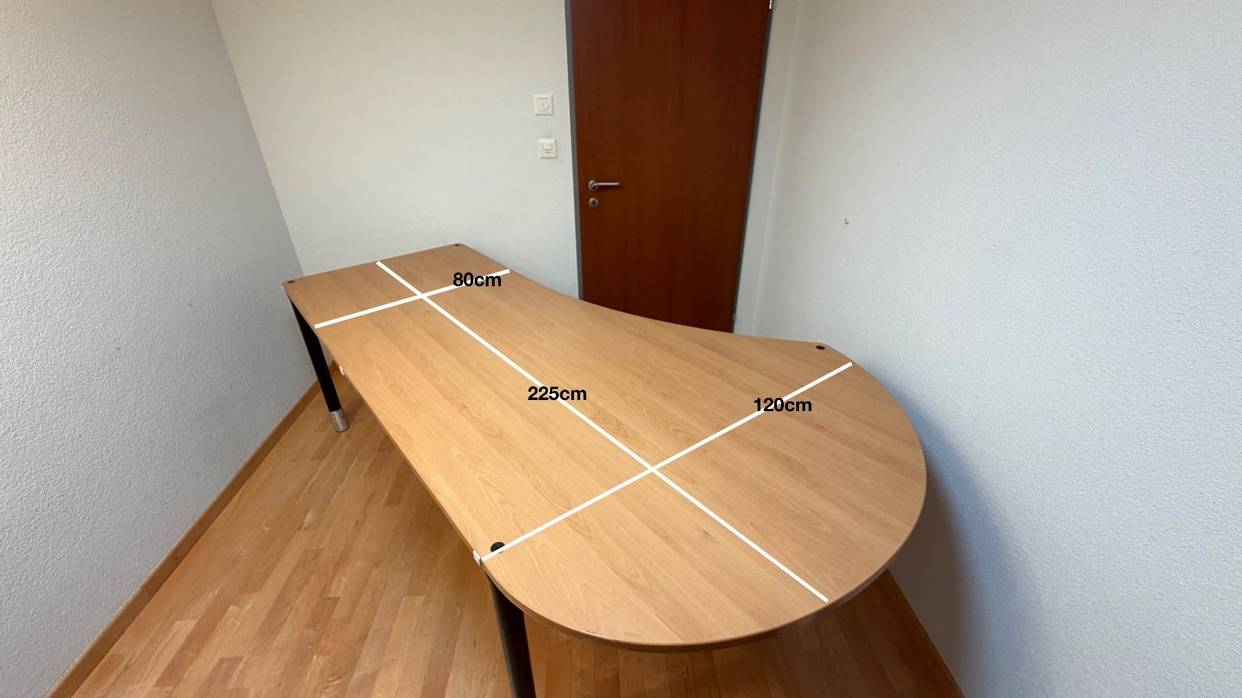 Scrivanie: Sehr stabiler Bürotisch – Usato da Wängi venduto da Habanaclub 3