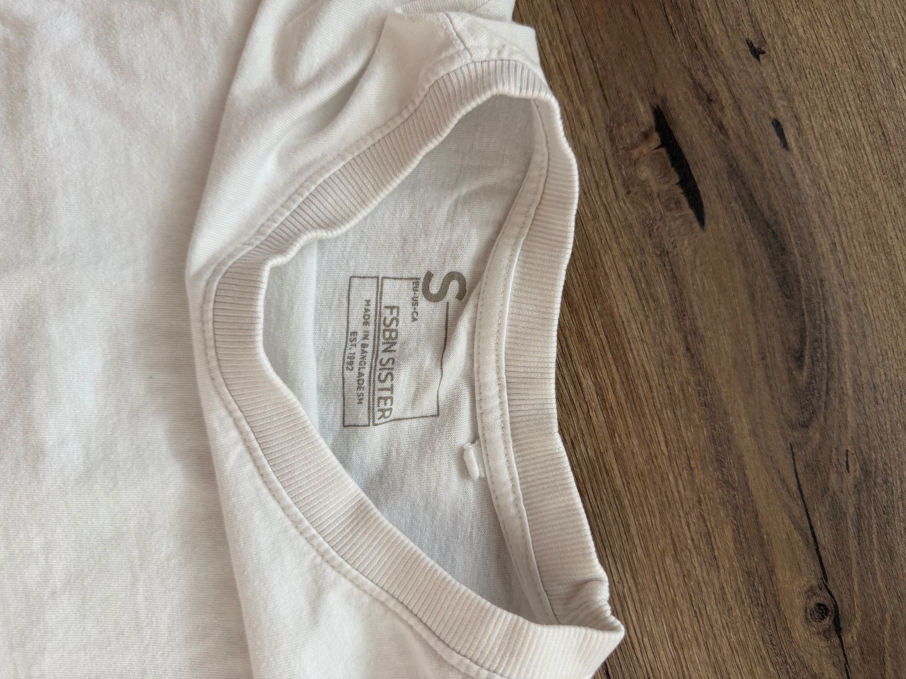 T-shirts: Crop Tshirt – D'occasion à Kallnach par Regenbogen44 1