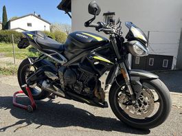 Triumph street triple 765 RS