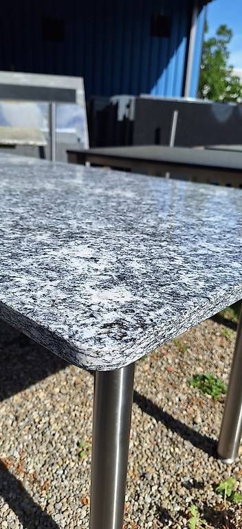 Tavoli: Granittisch mit Edelstahlgestell – Nuovo (secondo la descrizione) da Lyss venduto da Ursprung1 1