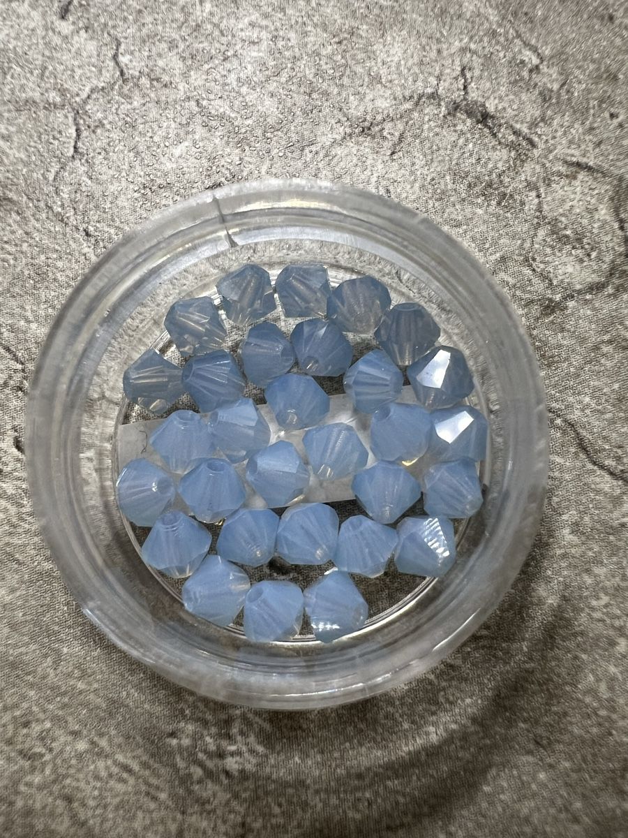 Perle (finte): M.C. Bicone 4 mm hellblau, Schmuck Basteln – Nuovo e nell'imballaggio originale da Stein AG venduto da Anastasia_Asya