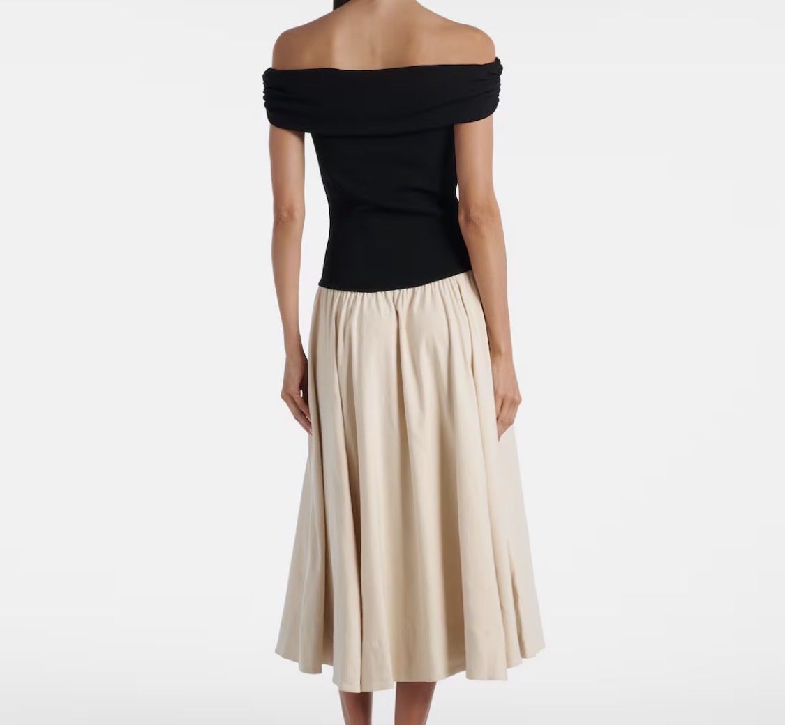 Vestiti: Das elegante Simkhai Adaline Midikleid mit einem schulterfre – Nuovo e nell'imballaggio originale da Zürich venduto da laschelli 3