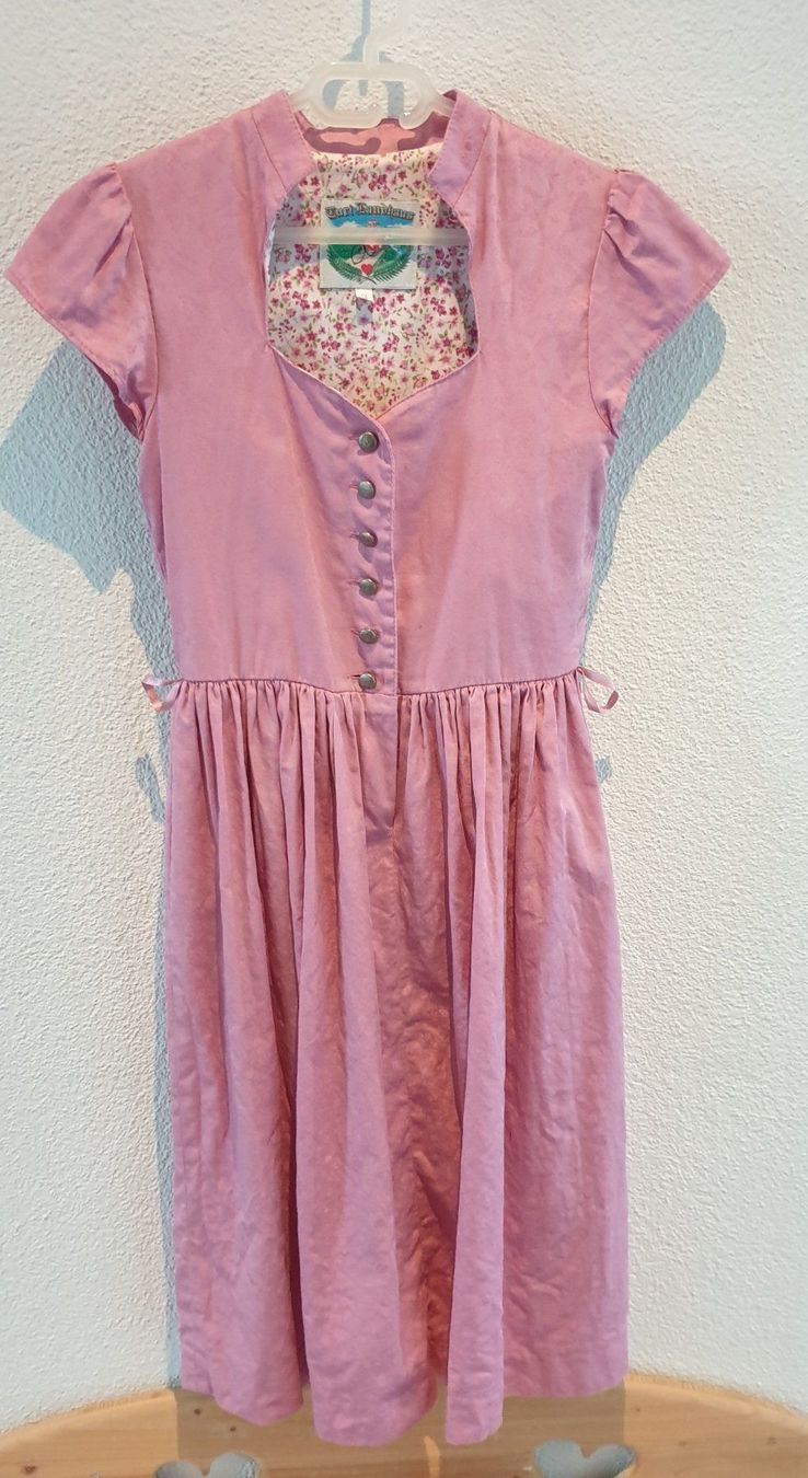 Lotti & Set di vestiti: Dirndl Mädchen 3-teilig Gr. 128/134 – Usato da Beinwil Freiamt venduto da tafa8 2