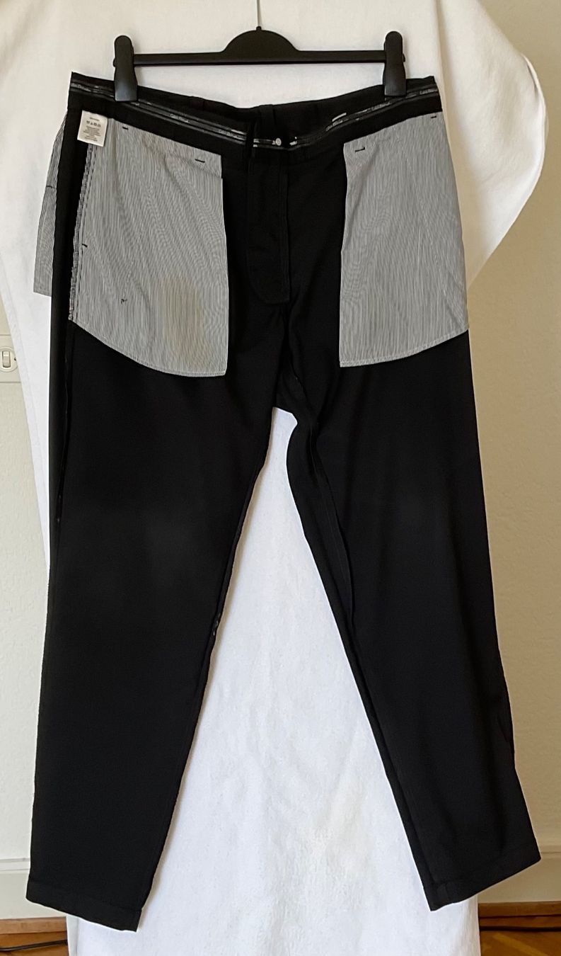 Calvin Klein Pantaloni: Calvin Klein golf pantalon noir – Usato da Corseaux venduto da Mililaforet75 2