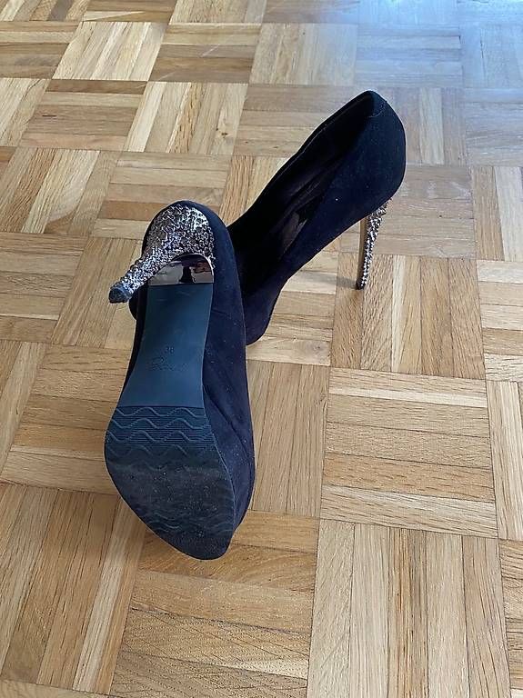 Scarpe da donna: Tacchi neri – Usato da Massagno venduto da lad_cv7t 3