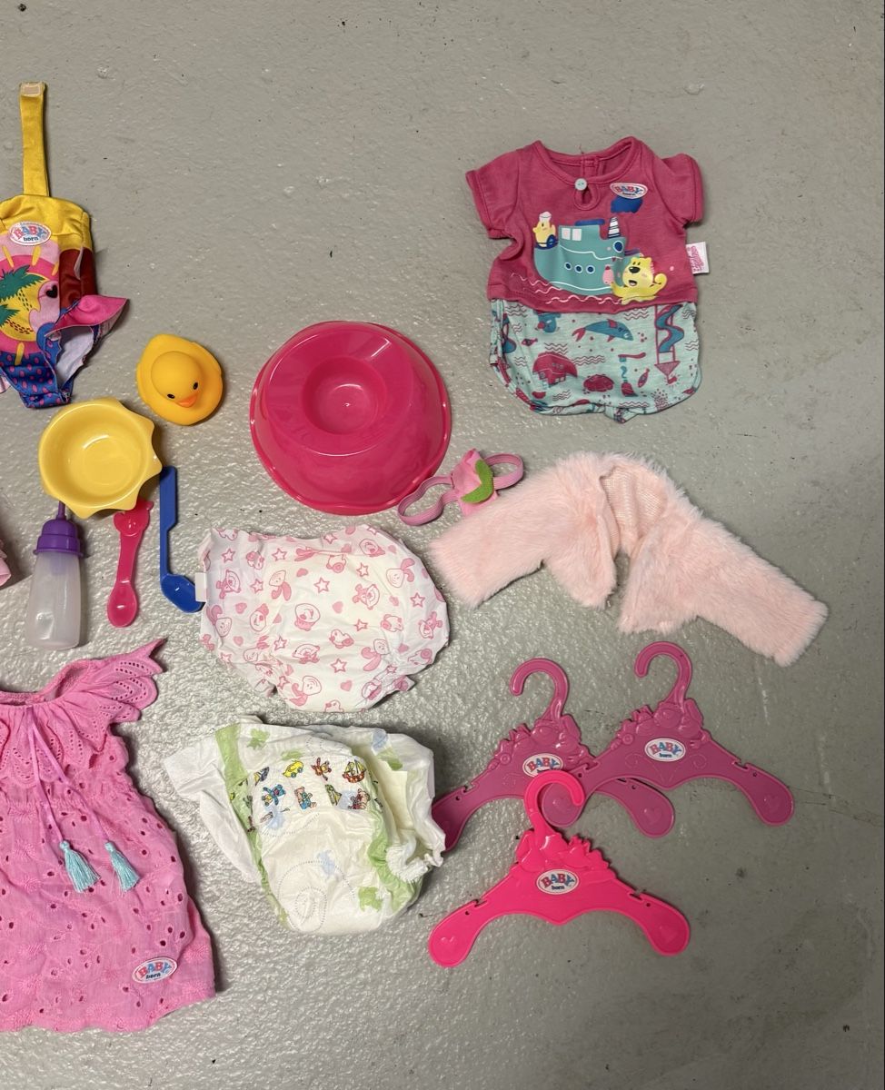Carrozzine per bambole: Doll stroller + doll and accessories – Usato da Kloten venduto da wer_26t5 8