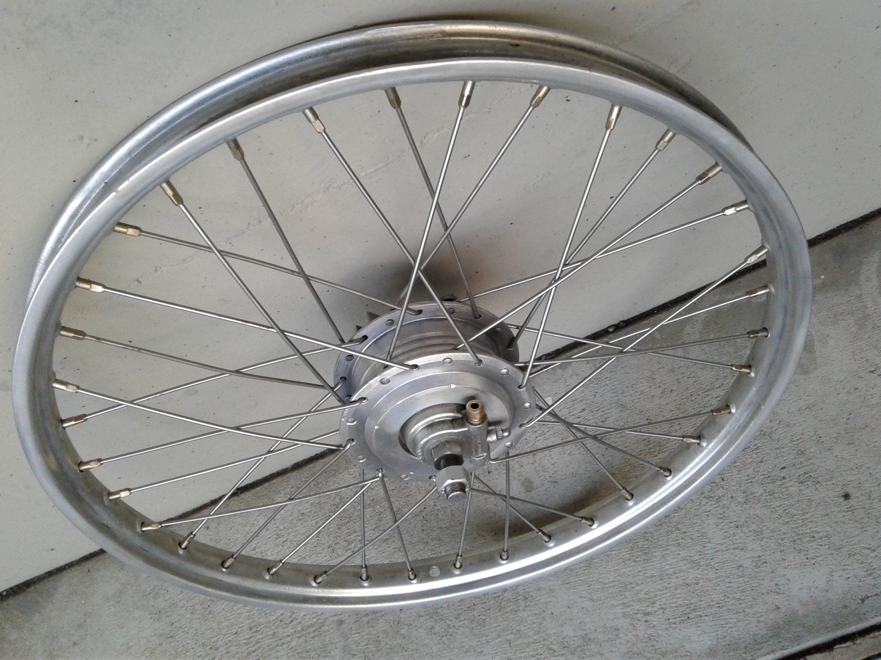 Puch Ciclomotori: Puch Vorderrad Leleu 17 Zoll – Usato da Lachen SZ venduto da lachen49 2