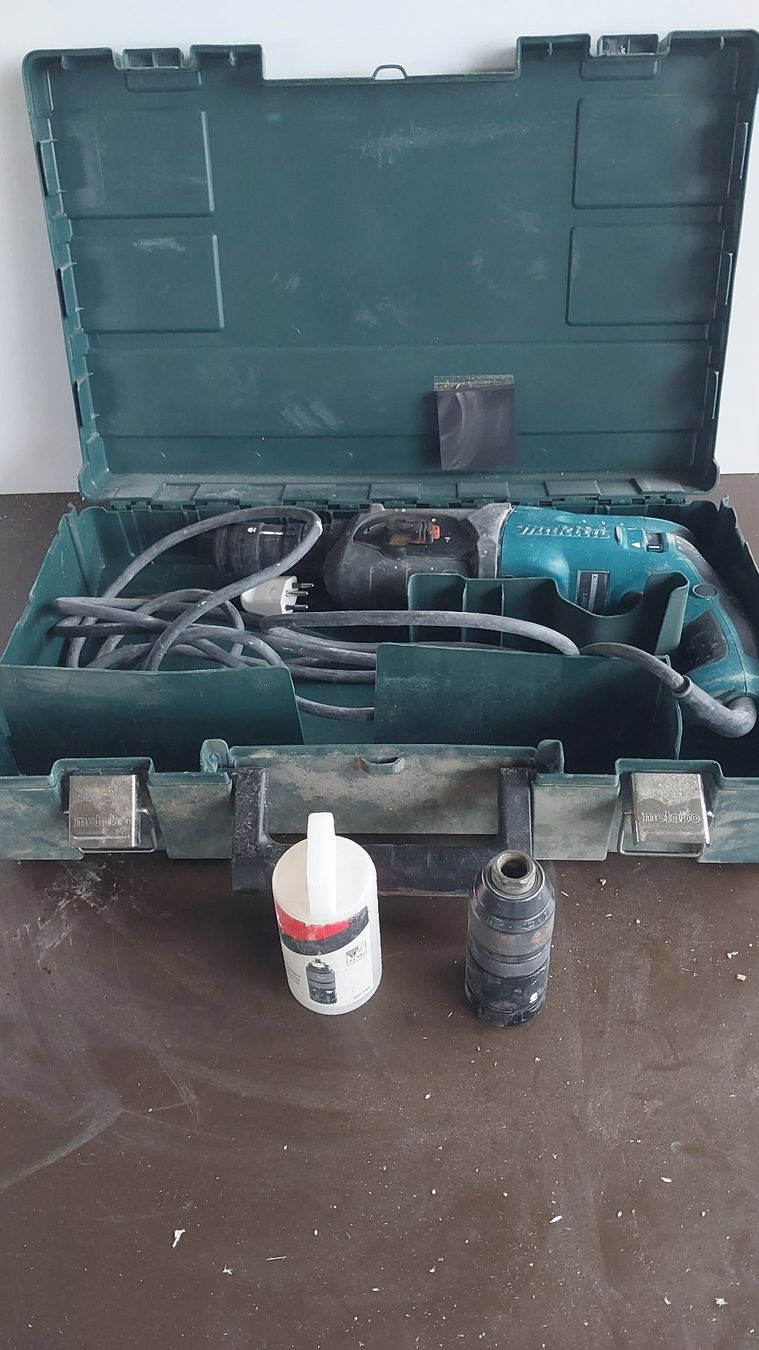 Makita Tutti gli attrezzi: Spitz/Bohrhammer – Usato da Thun venduto da Gampiri