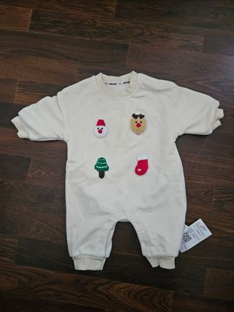 NEW Baby Strampler mit Weihnachtsmotiven 68cm