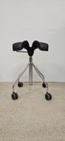 Seltene 4-Bein Variante des Binari Stools!