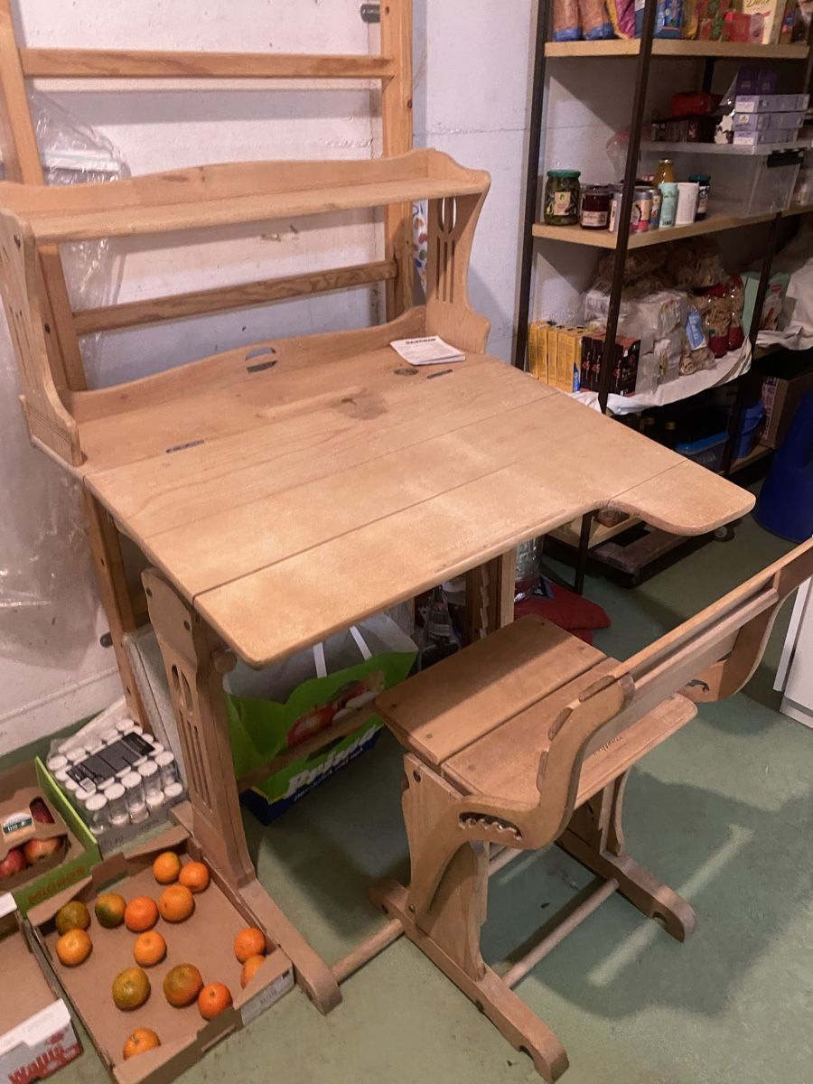 Schreibtische: Schulbank Tisch Kinderpult – Gebraucht aus Herrliberg von Julianopie 8