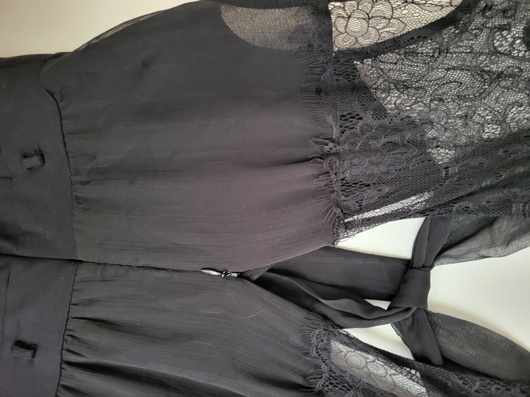 Guess Vestiti: Schickes Guess Kleid mit Spitze, Gr. 36 – Nuovo (secondo la descrizione) da Burgdorf venduto da glam4diva 2