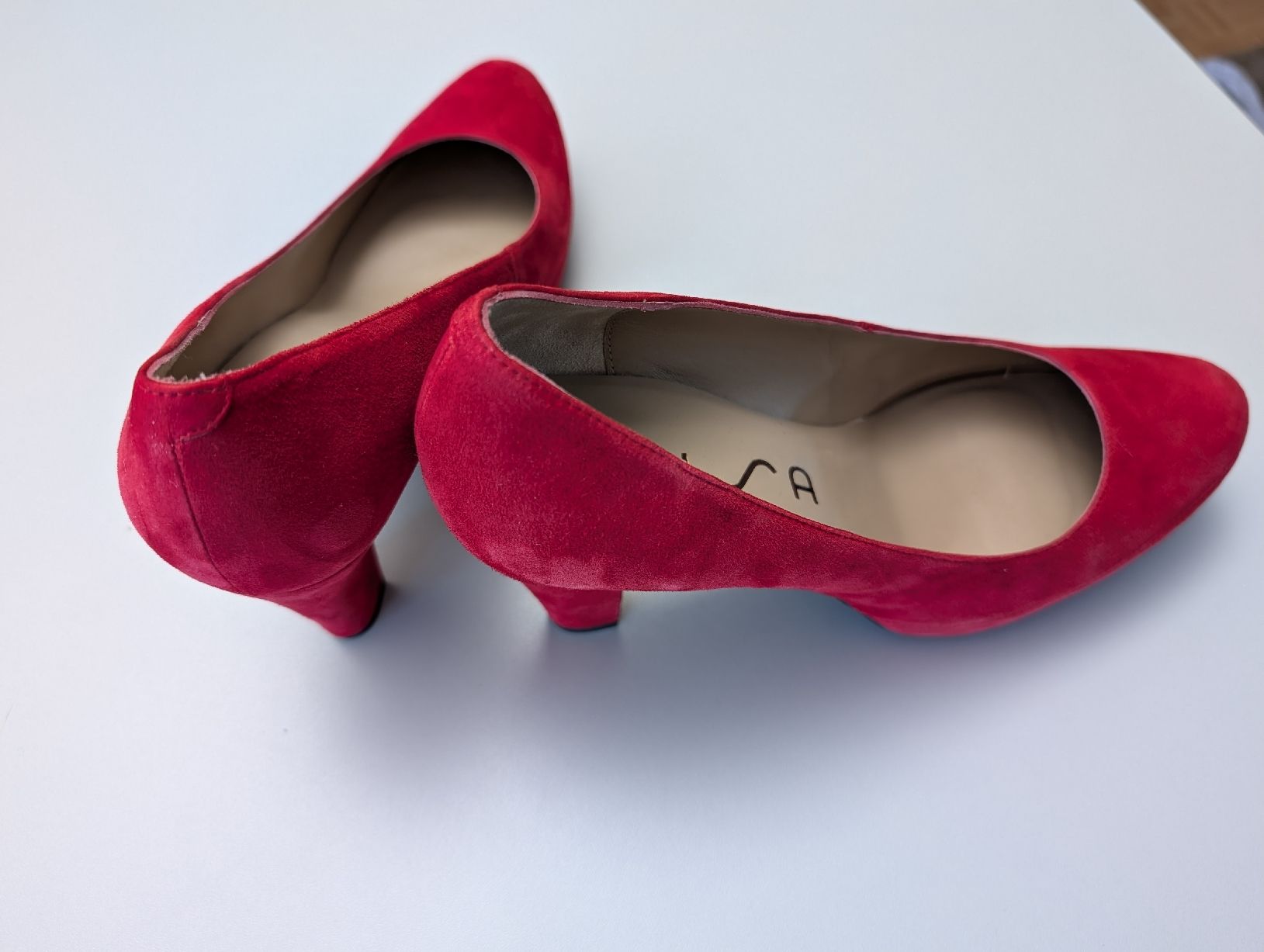 Unisa Scarpe da donna: neue Unisa Pump Grösse 41 in Rot – Nuovo (secondo la descrizione) da Stäfa venduto da IsaBach 2