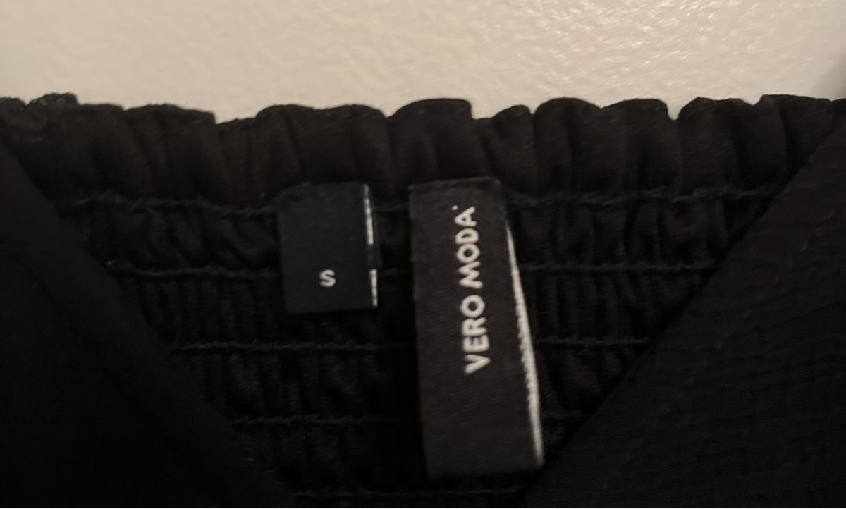 Vero Moda Kleider: Trägerkleid schwarz grösse S Vero Moda – Neu (gemäss Beschreibung) aus Dättwil AG von ele_g6vl 2