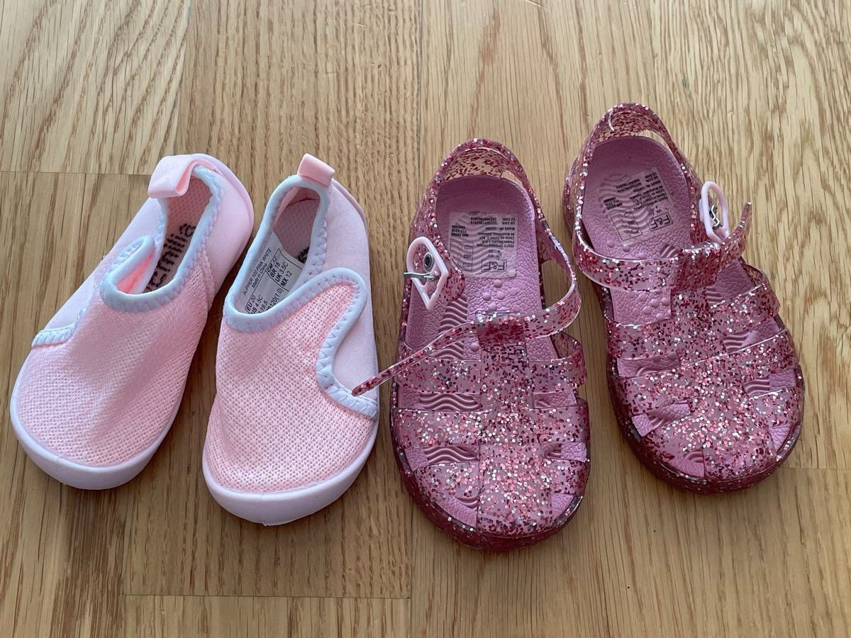 Scarpe per ragazze: Wasserschuhe Grösse 20 – Usato da Kloten venduto da SayBosch
