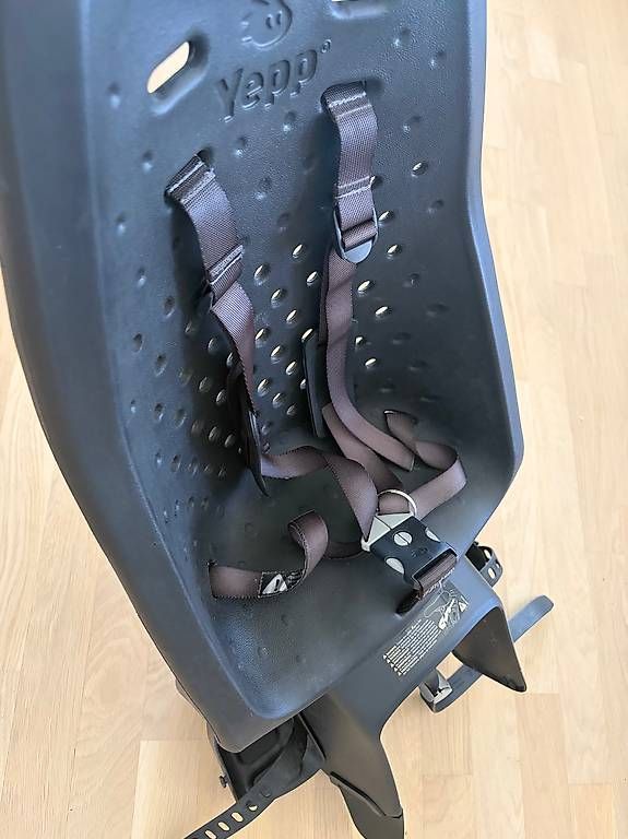 Seggiolini per auto: Siège vélo enfant Yepp Maxi avec fixation – Usato da Le Grand-Saconnex venduto da yna_t968 3