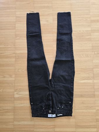 Mango Jeans, dunkelgrau bis schwarz, Grösse 34