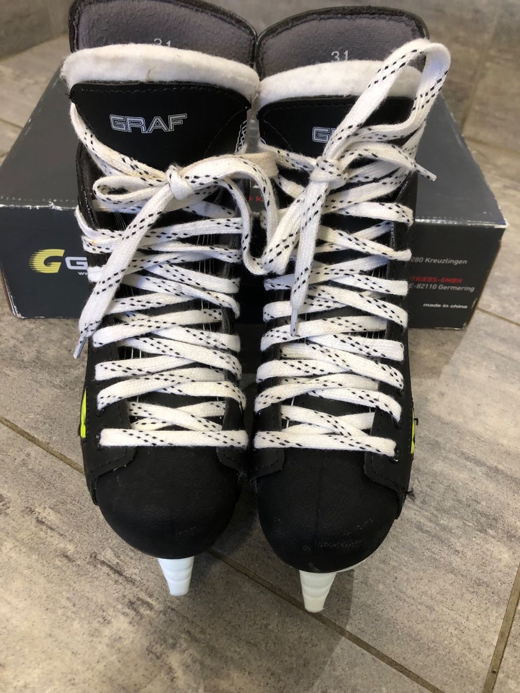 Graf Schlittschuhe: GRAF Eishockeyschuhe Gr. 31 Super 100s Top! – Gebraucht aus Neu St. Johann von thelandy