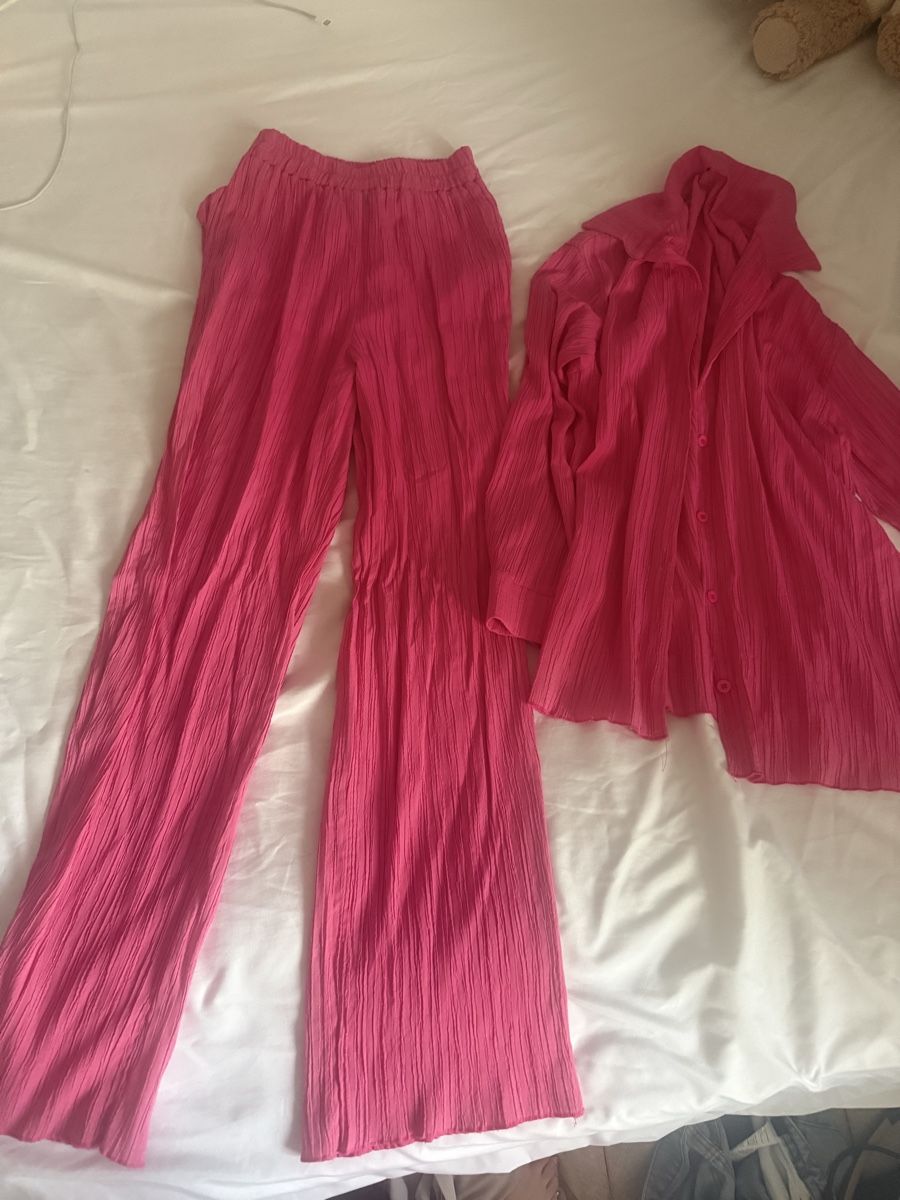Kleiderpakete: zweiteiler PINK – Neu (gemäss Beschreibung) aus Pratteln von syr_g2ql
