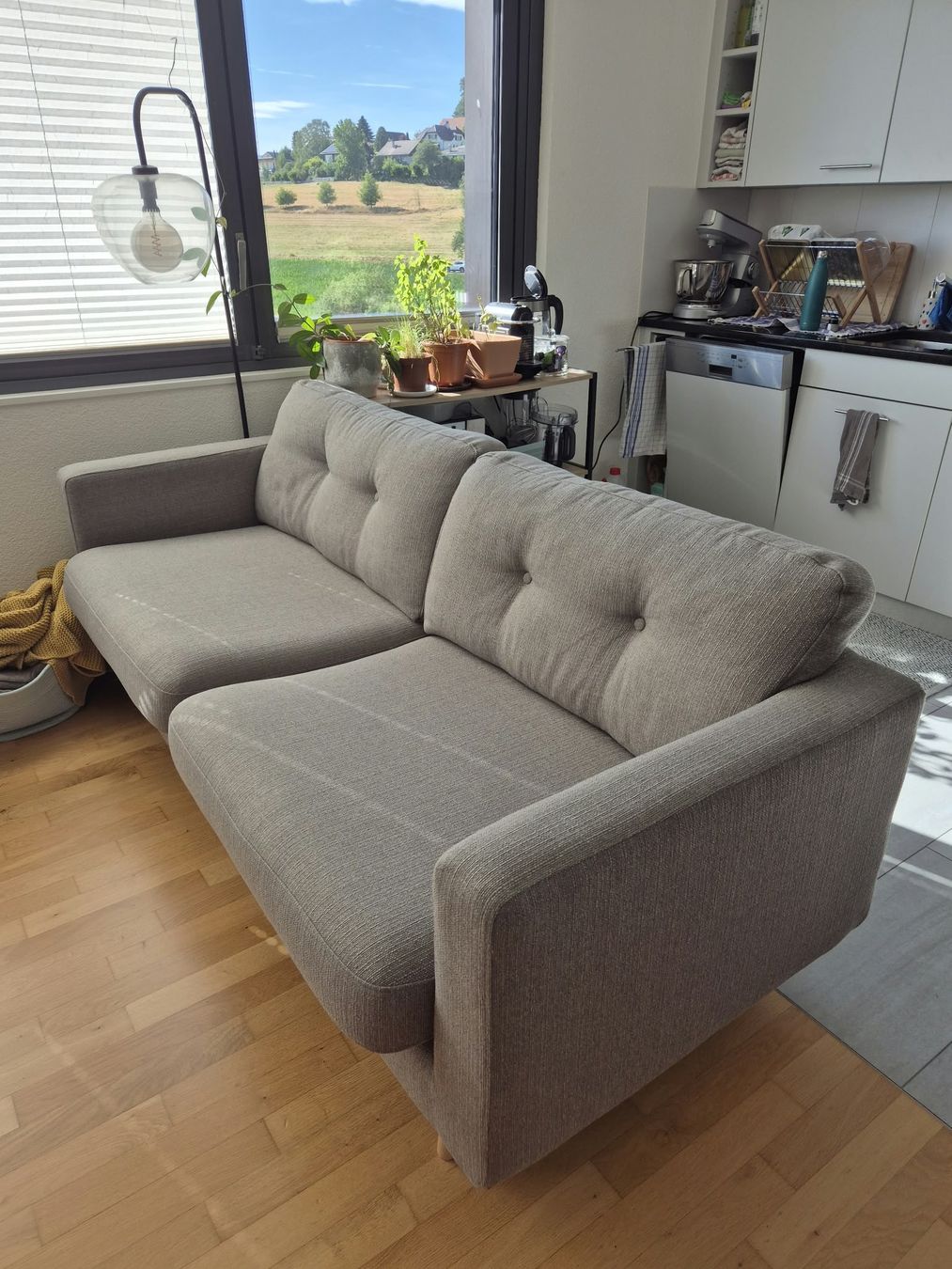 Conforama Divani: Bequemes Sofa in gutem Zustand – Usato da Grossaffoltern venduto da mic_2c67 1
