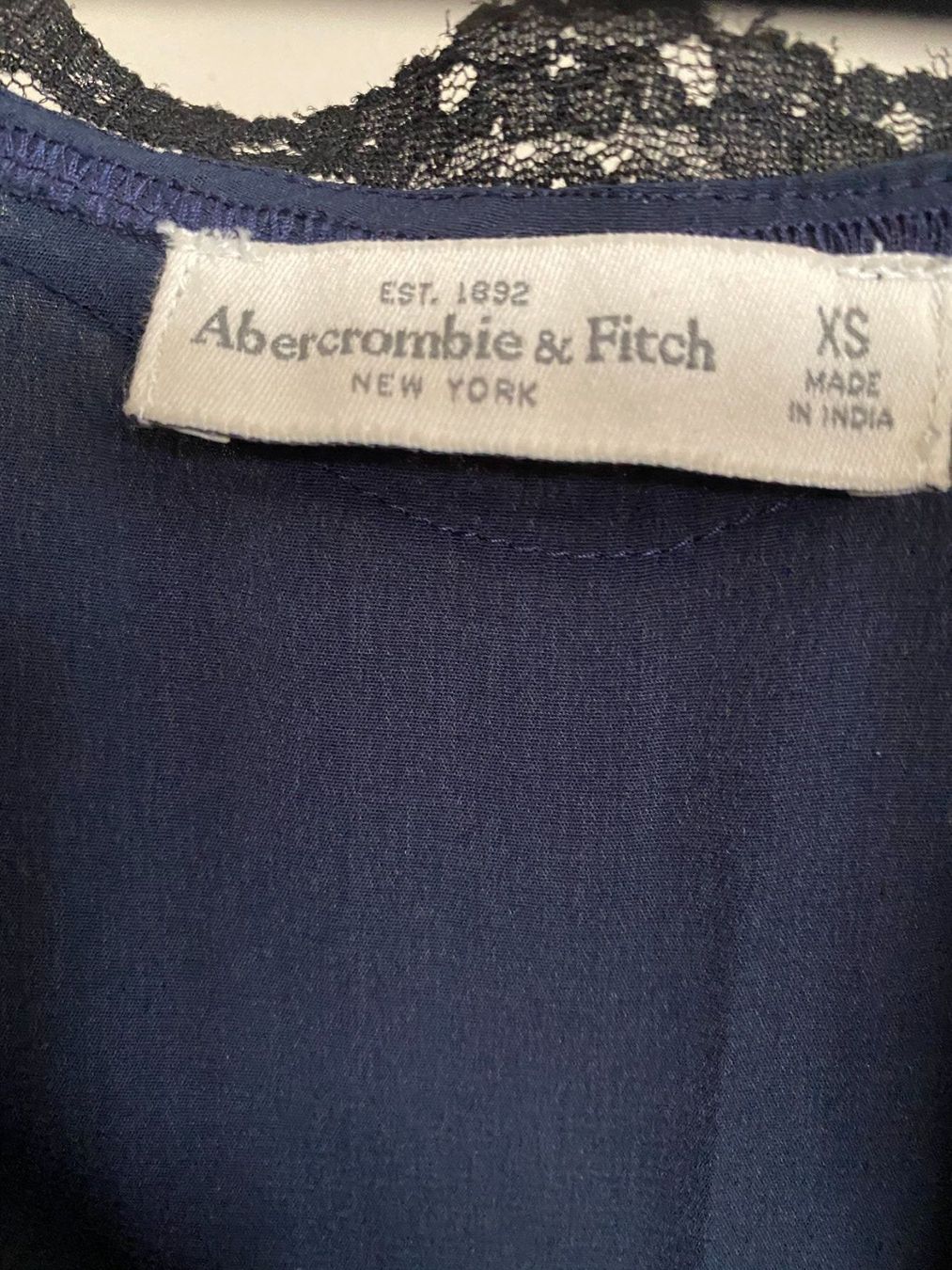 Abercrombie Camicette: Abercrombie and Fitch Bluse – Usato da Bern venduto da jbern3012 1