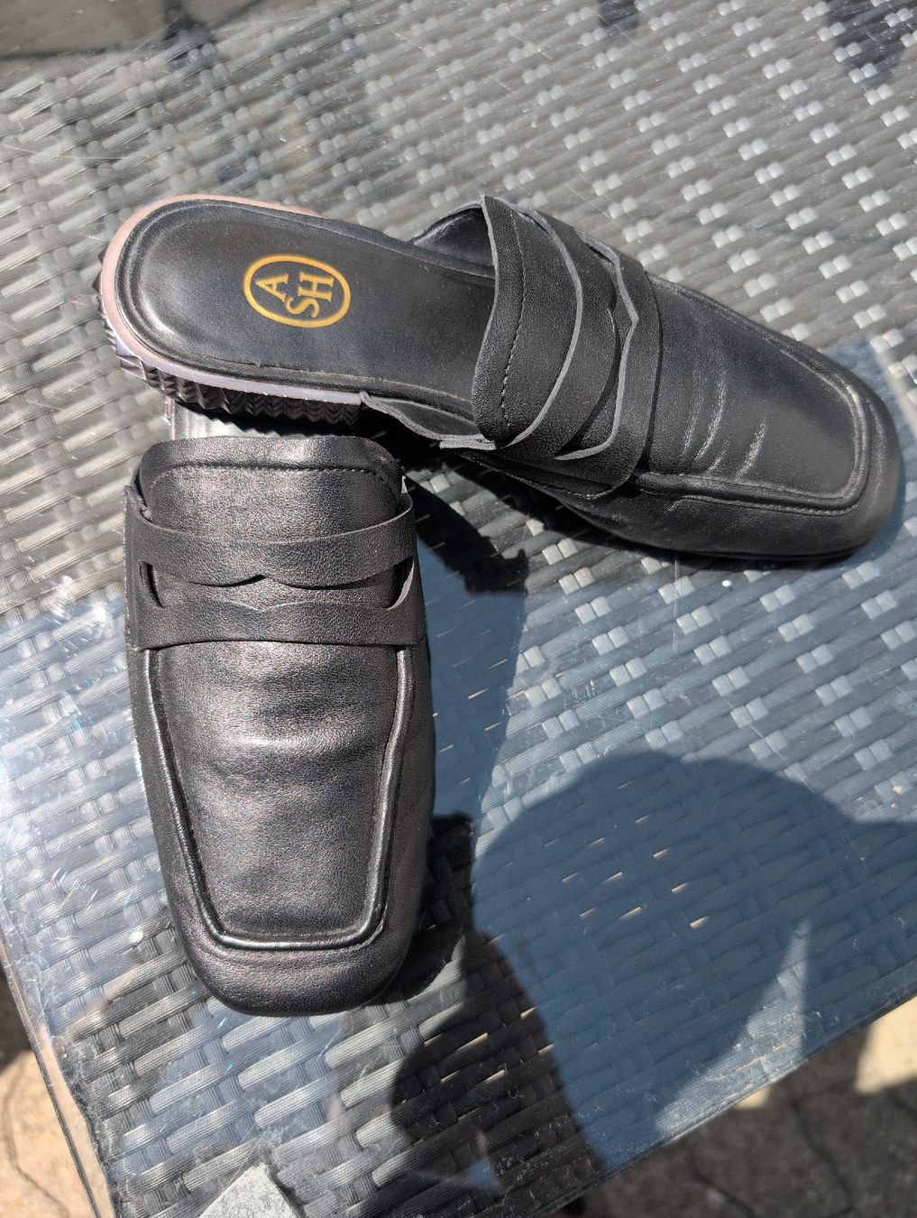 Scarpe da donna: Mules en cuir noir ASH, taille 39, été. – Nuovo (secondo la descrizione) da Bassersdorf venduto da pca_cz6q 1