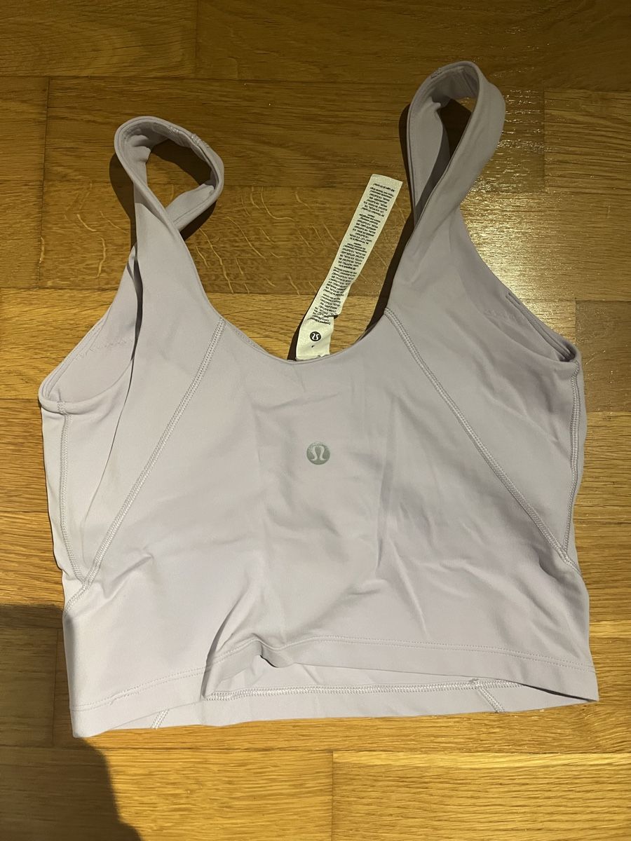Lululemon Top: lululemon Top – Nuovo (secondo la descrizione) da Ennenda venduto da mir_bx27 1