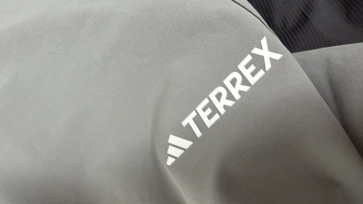 Adidas Hosen: Adidas Terrex Hose grau Grösse M – Gebraucht aus Knonau von Grapesvintage 4