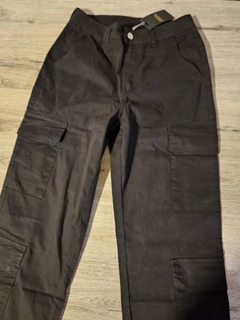 Schicke, schwarze Stoffhose mit Taschen, Grösse S - Neu!