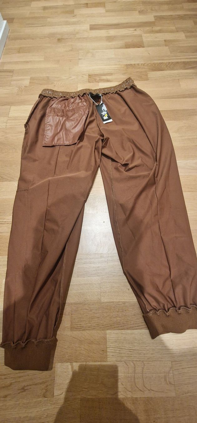 Adidas Pantaloni: Adidas Neu Hose Ivy Park – Nuovo e nell'imballaggio originale da Niederwangen BE venduto da tim_8hyw 8