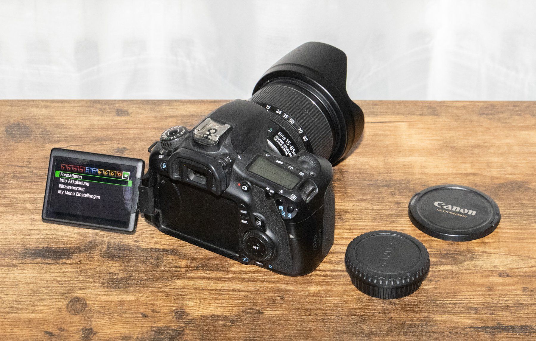 Canon Fotocamera: Canon EOS 60D mit Canon Objektiv EF 15-85 mm – Usato da Basel venduto da wisler-01