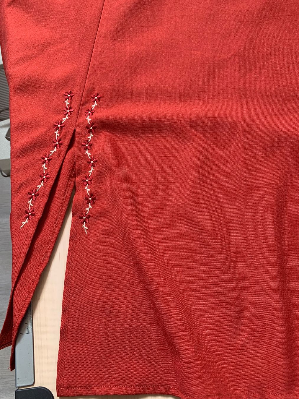 Kostüme: Folklore Dirndl 2 Teiler Gr.48 EU – Neu (gemäss Beschreibung) aus Steinen von Firehorse66 3