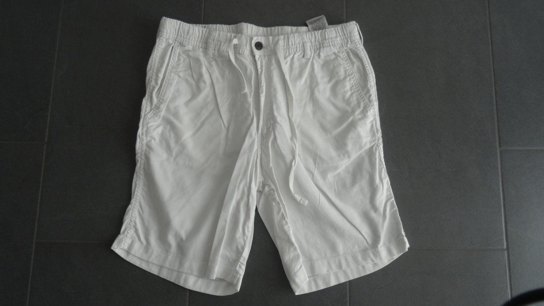 Jack & Jones Pantaloni: Jack&Jones Shorts, Gr. M, weiss – Usato da Beinwil am See venduto da den_p9db