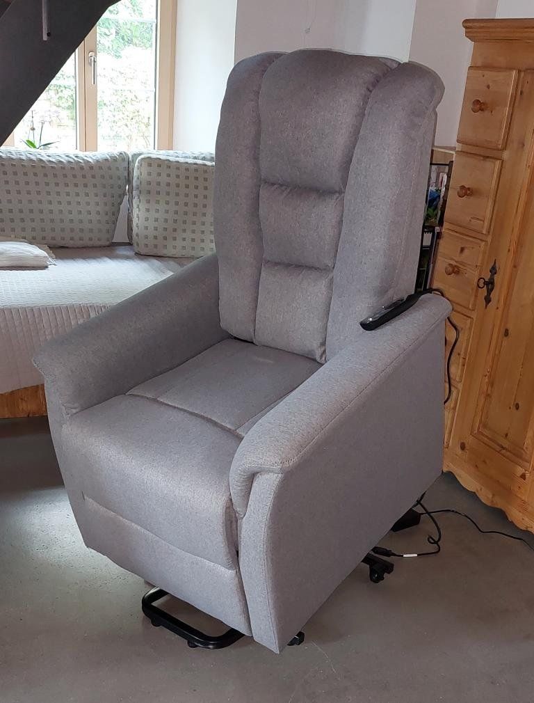 Sessel: Relaxsessel, elektrisch verstellbar – Neu und originalverpackt aus Ermenswil von Brun12 2