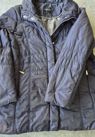 Marcona Steppjacke dunkelblau wattiert Grösse 44 neuwertig
