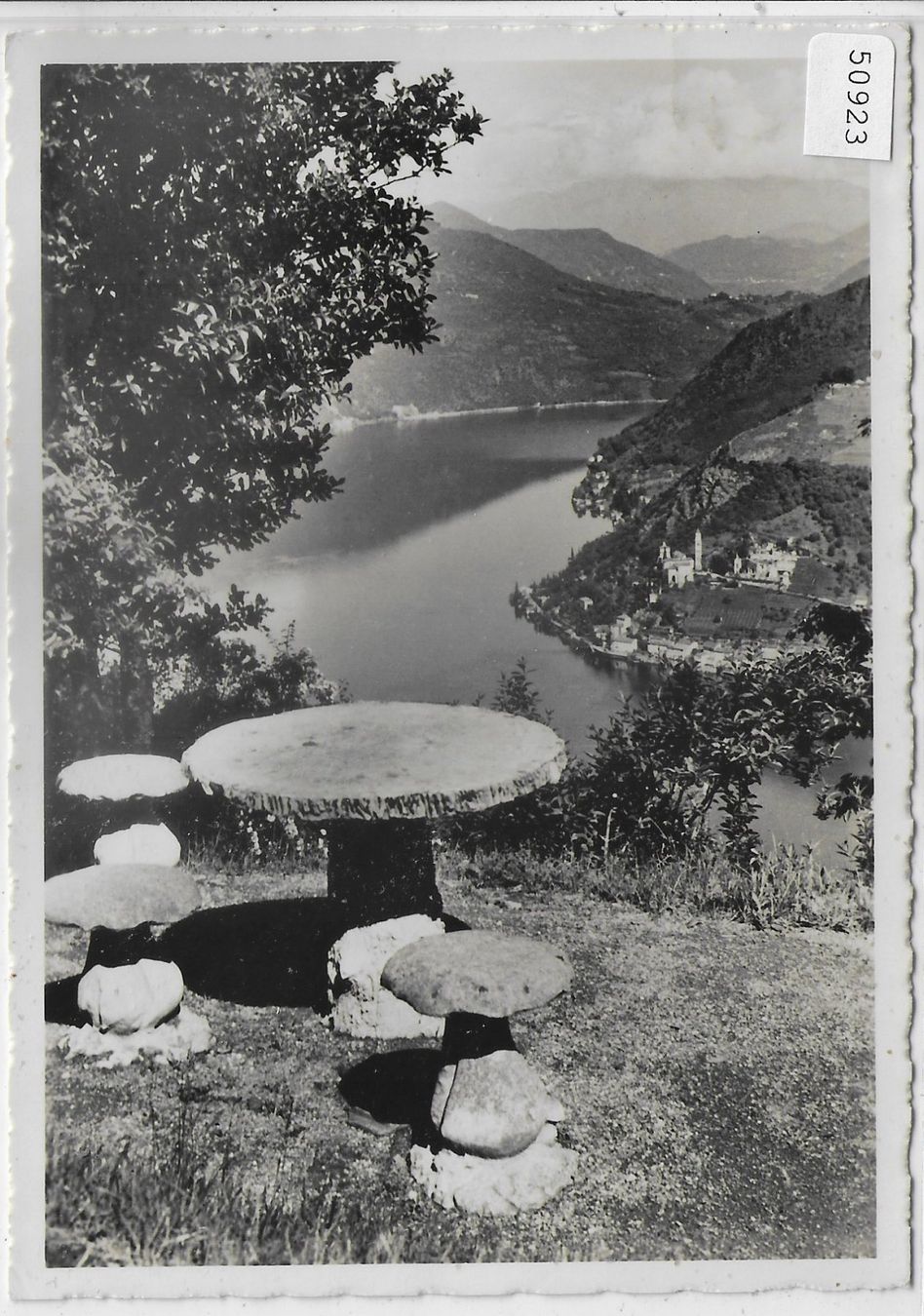 Cartoline postali: Serpiano - Blick auf Morcote – Usato da Ettingen venduto da Kartenplanet