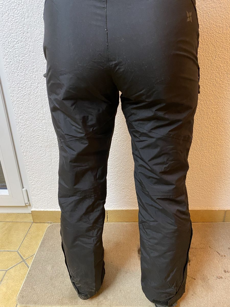 Mckinley Hosen: Pantalon de ski McKINLEY noir, Taille L - – Gebraucht aus La Place (Ayent) von Rinetaz 1