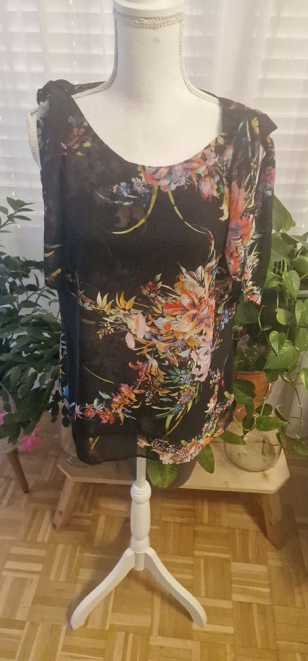 Monari Camicette: Monari Bluse Gr 42 – Usato da St. Gallen venduto da mania03