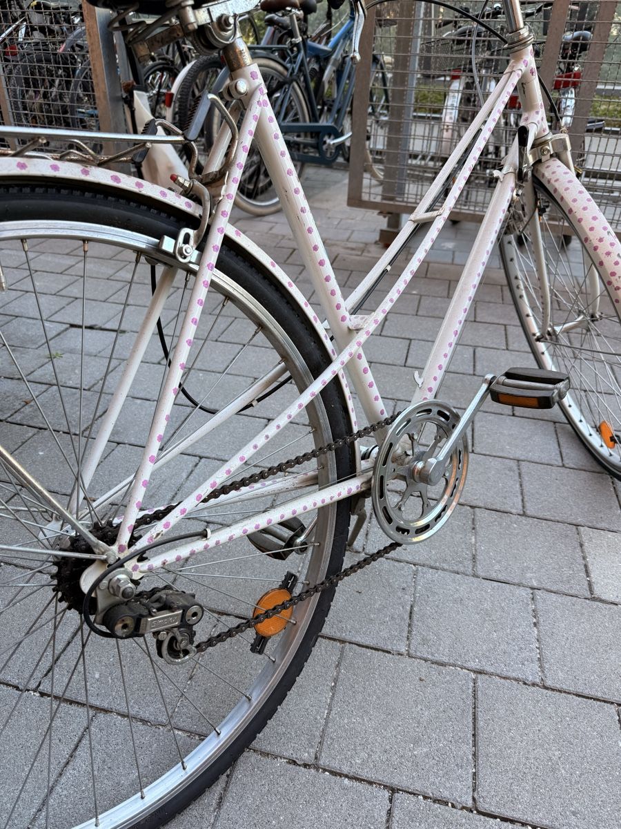 Biciclette: Weisses Velo mit pinken Blumen – Usato da Dübendorf venduto da elisa_kh 5