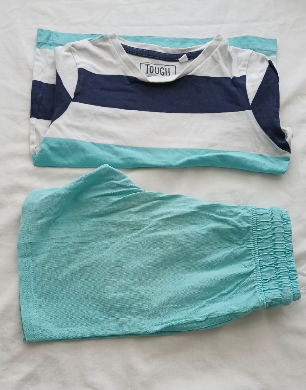 Lotti & Set di vestiti: TShirt & Short – Usato da Bern venduto da uwi_8t7x