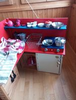 Charmante Kinder-Spielküche  (Eckküche) mit viel Zubehör