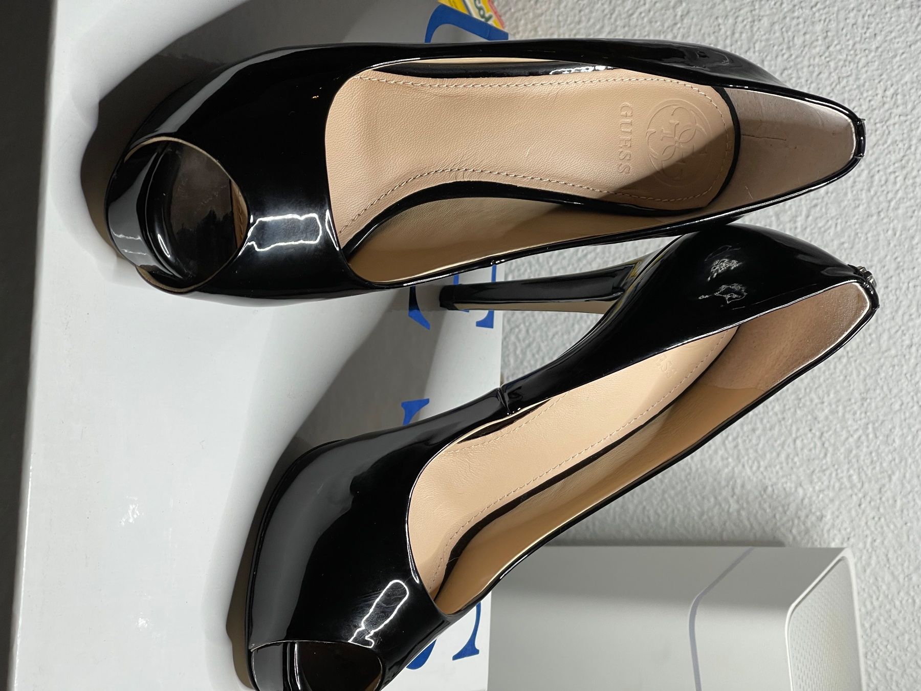 Guess Scarpe da donna: Scarpe Guess nr 37 – Usato da Wohlen AG venduto da ser_lnc8 1