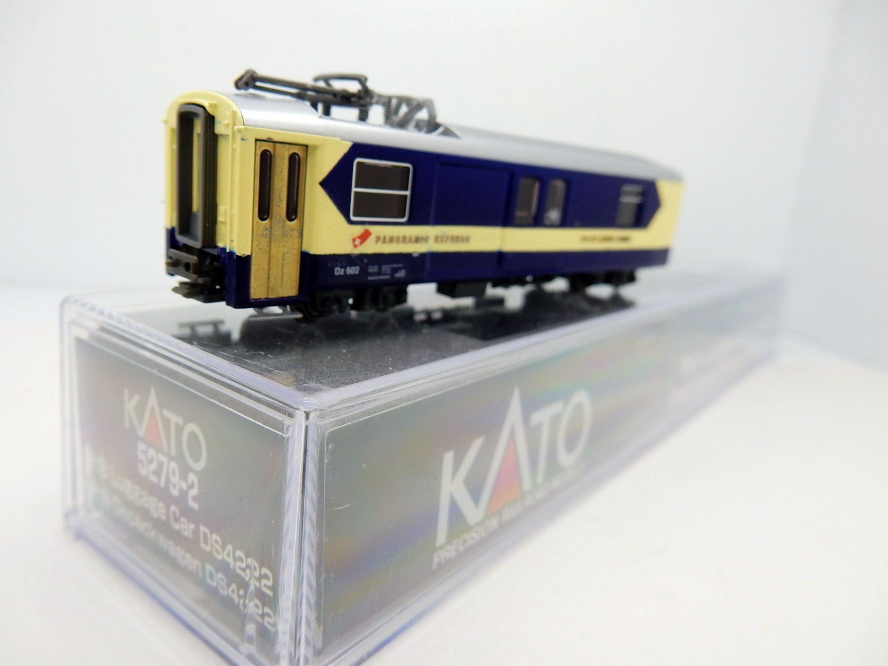 Kato Modellini di ferrovie: N- MOB "Panoramic Express" - Fourgon bagages (OVP) – Nuovo e nell'imballaggio originale da Locarno venduto da Gudrun2
