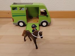 Playmobil Pferdetransporter mit Pferd und Zubehör