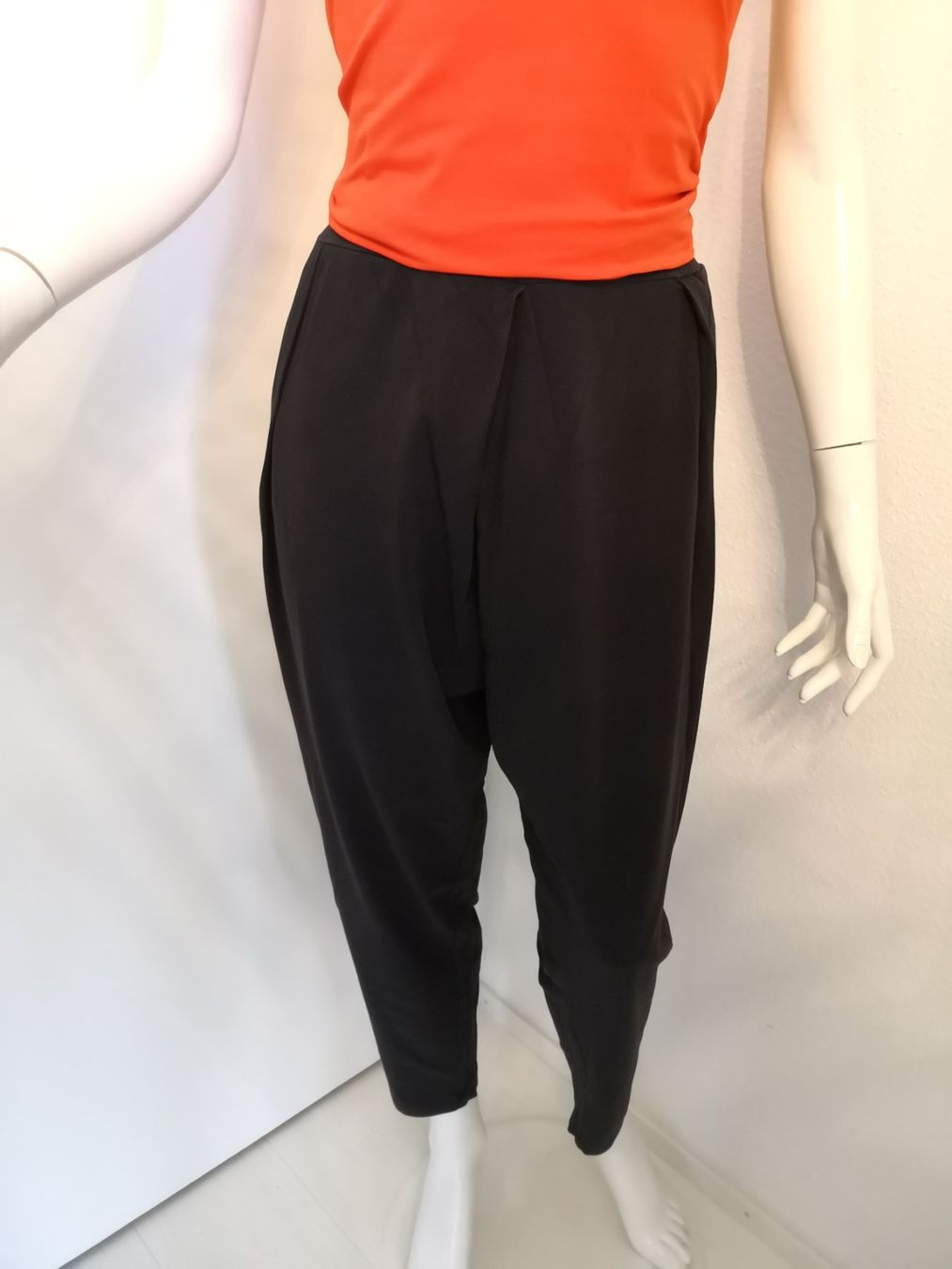 Pantalons: 🤩BIORE JOGGING-HOSE SCHWARZ – D'occasion à Olten par Naja-Twins-Twins 7